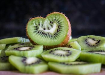 sliced Kiwi fruit